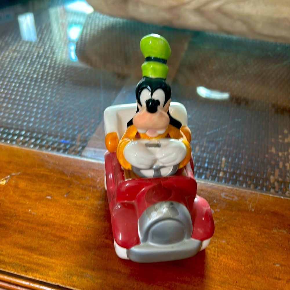 Disney Goofy in Red Convertible Salt and Pepper shakers